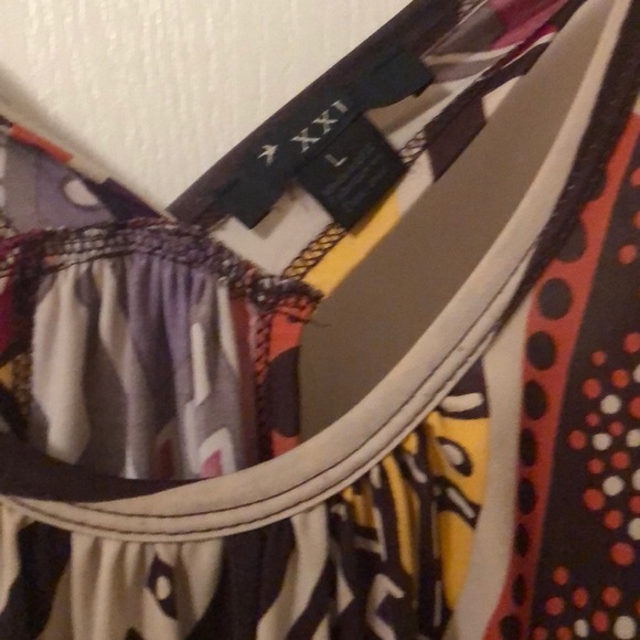 Geometric Top - Picture 2 of 5